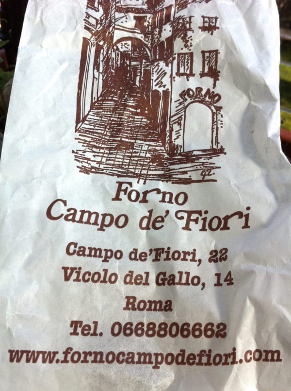 Leere Bäckertüte vom Forno Campo de' Fiori in Rom - Foto © Welz