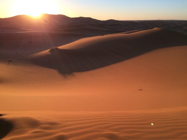 Marokko: Erg Chebbi. Die Farben der Wüste ändern sich ... Foto © Welz
