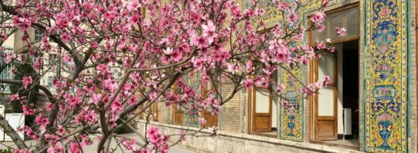 IRAN: Frühling im Garten des Golestan-Palastes in Teheran. Foto © Welz 2016